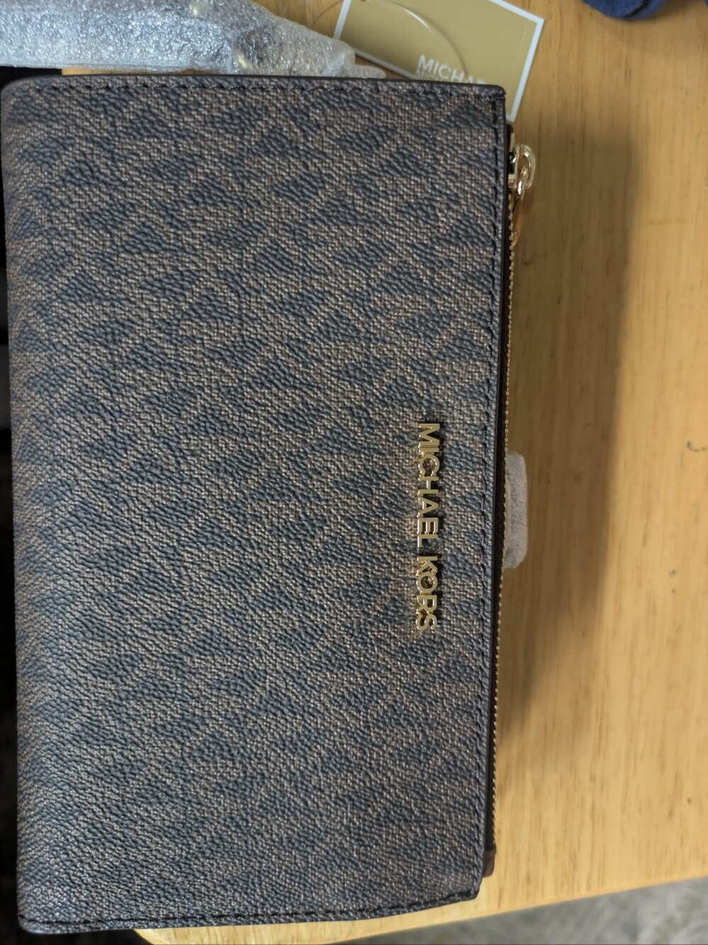 Michael Kors Brown Logo JET SET TRAVEL SIGNATURE LOGO SMARTPHONE WALLET